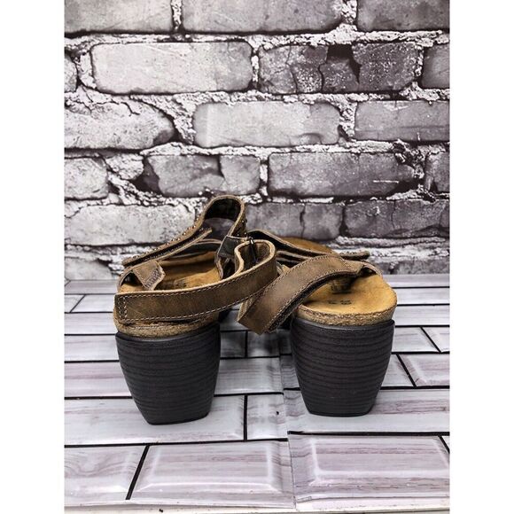 Naot Brown Leather Studded Casual Ankle Strap Heel Sandals Women Sz 39EU/8M US - Picture 10 of 16